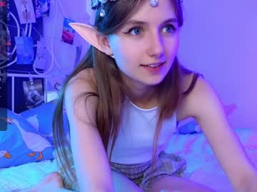 girl
        cute_fox_girl cam image #4295909
