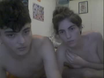 couple
        hanuki69 cam image #620910