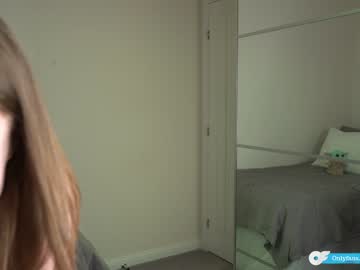 girl
        chloewildd cam image #2409889