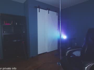 girl
        aynmarie cam image #2447690