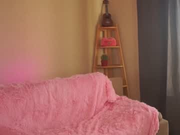 girl
        cybercat_girl cam image #1695517