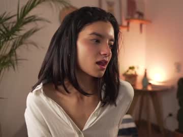 girl
        urcutelinda cam image #4099153