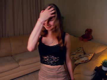 girl
        udelefarro cam image #4025988