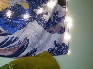 girl
        lillygoodgirl cam image #1850913