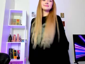 girl
        elizabeth__gray cam image #1315460