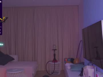 girl
        aveksmr cam image #118315