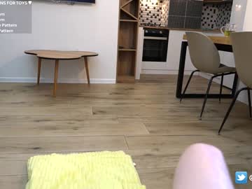 couple
        annamalia cam image #350268