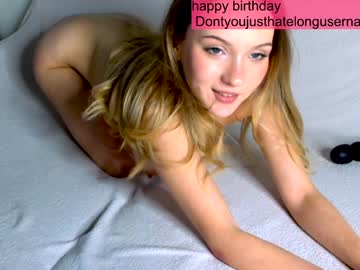 girl
        sonjashy cam image #5461341