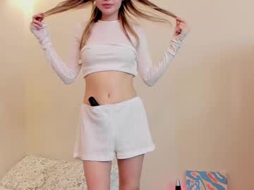 girl
        atmospherra cam image #5939840