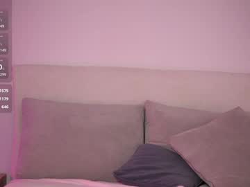 girl
        honeyyykate cam image #5138448
