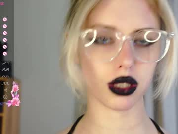girl
        audreycarvin cam image #6671321