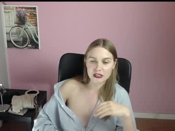 girl
        nextdoorgir_l cam image #1403134