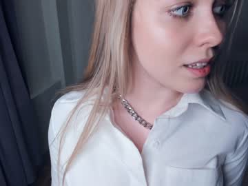 girl
        hi_sun cam image #1784750