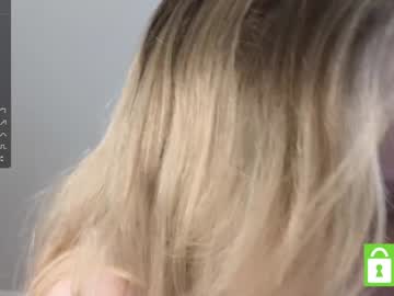 girl
        taitfollin cam image #4988576
