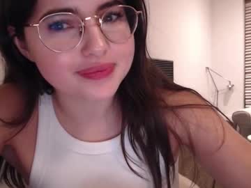 girl
        playnofuckinggames cam image #6599504