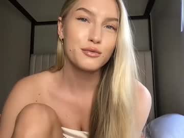 girl
        thezabrina cam image #2691141