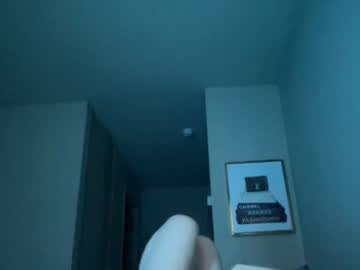 girl
        thtqunt cam image #3387380