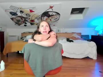 girl
        mayasings cam image #4631511