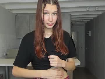 girl
        _calipso cam image #2546533