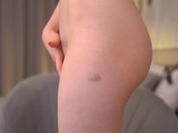 girl
        dietmountaindew_ cam image #6325128