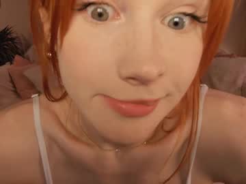 girl
        leahsthetics cam image #4058317