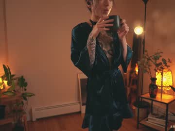 girl
        ambientink cam image #307154