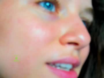 girl
        demurelixir cam image #1464323