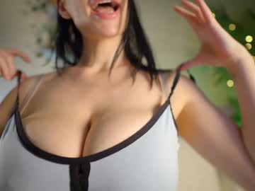 girl
        loviya cam image #4291953