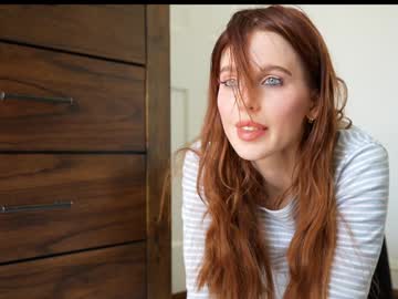 girl
        ellaa91 cam image #6432321