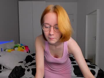 girl
        alisson_spring cam image #2180248
