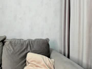 girl
        bboobscarol_ cam image #3541036