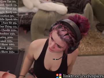 girl
        evelynpiers cam image #4601715