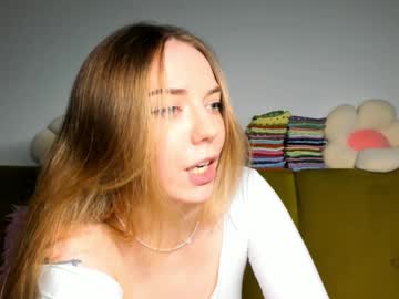 girl
        thisisamelia cam image #4952966