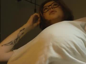 girl
        jokerbatman69 cam image #6172663