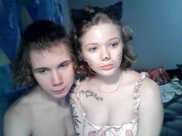 couple
        bestiefreaks cam image #989763