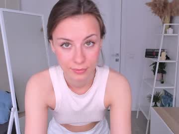 girl
        elannand cam image #6760089