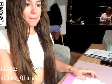 girl
        crazypaty cam image #1024415