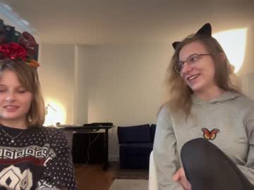 girl
        lillybambus cam image #3040487