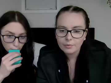 couple Nude Cam Girls Playing Games with amberxorae