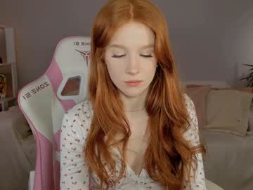 girl
        leahsthetics cam image #5560533