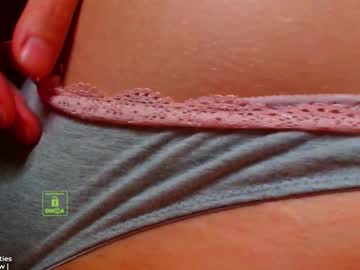 girl
        demurelixir cam image #4320804
