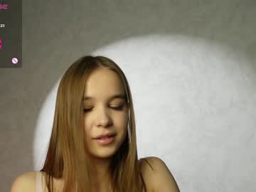 girl
        yeepshyy cam image #3796429