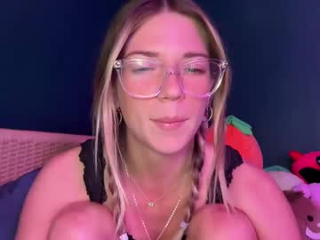 girl
        oliviahansleyy cam image #6572828