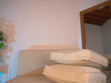 girl
        abiee__ cam image #2187794