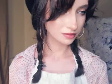 girl
        dance_kuduro cam image #2511112