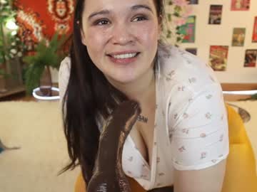 girl
        chery_lady22 cam image #6566162