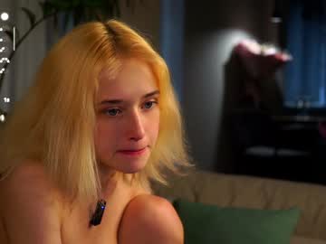 girl
        taitehambelton cam image #6473187
