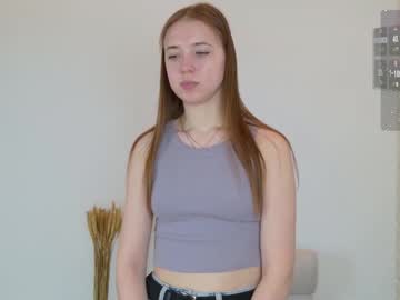 girl
        nico_collard cam image #6280217