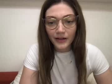 girl
        jacquelinexox cam image #2519608