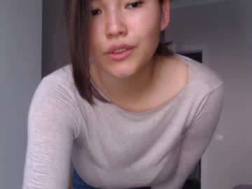 girl
        hirotease cam image #2987440